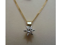 18ct yellow and white gold solitaire necklet