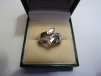 18ct white gold interlocking engagement and wedding ring set with diamonds
